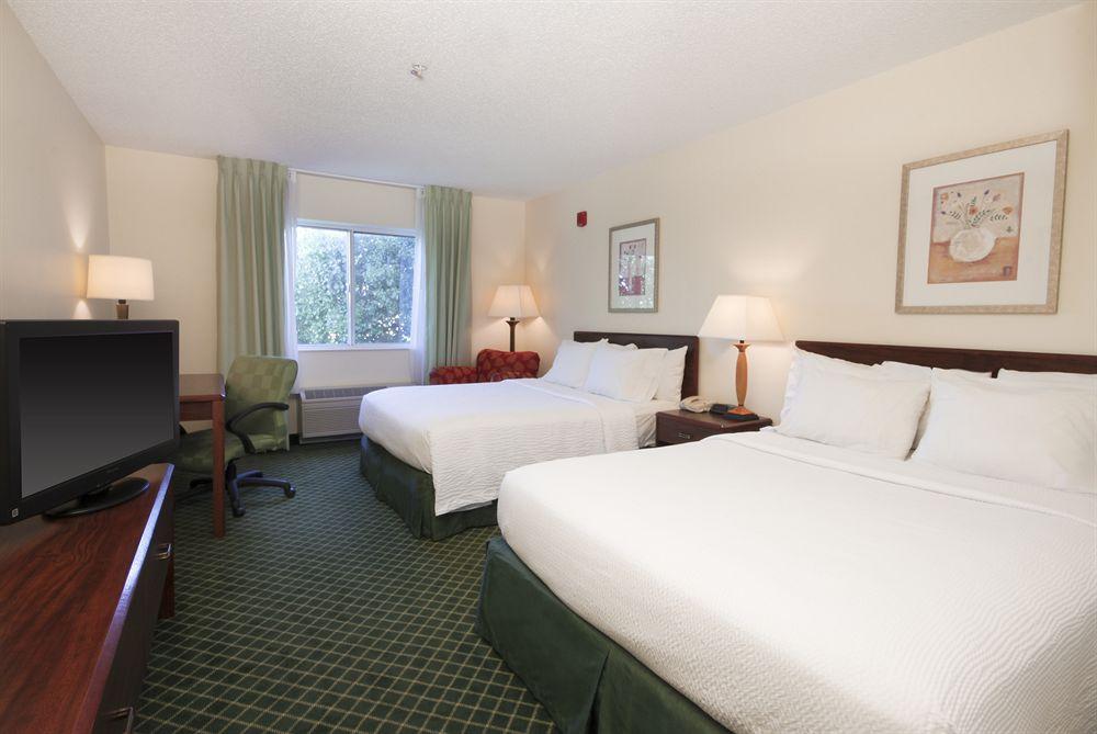 Fairfield Inn & Suites Бомонт Екстер'єр фото