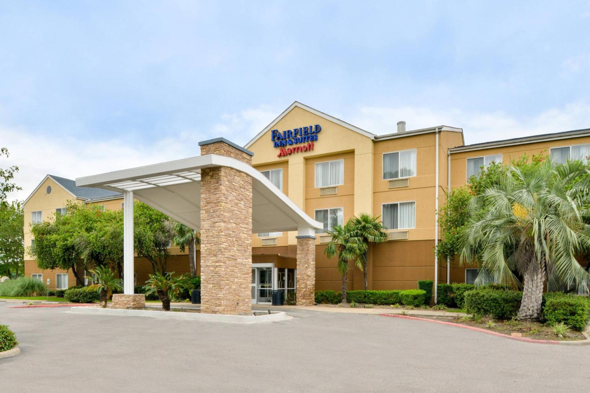 Fairfield Inn & Suites Бомонт Екстер'єр фото