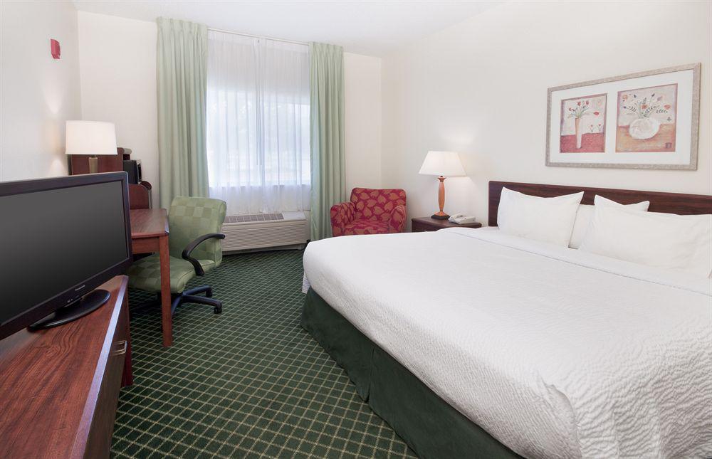 Fairfield Inn & Suites Бомонт Екстер'єр фото